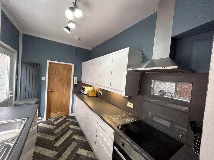 Spacious Homely 3 Bed Property Newcastle-under-Lyme Esterno foto